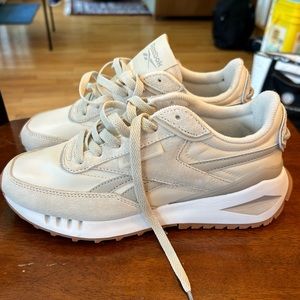 Beige women’s Reebok Galaxy 10s